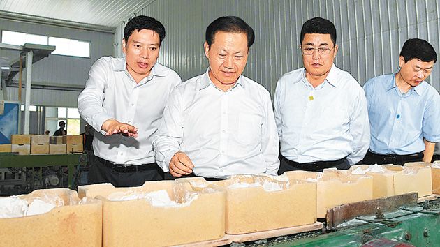 彭清华在凉山州调研时强调：加快推动资源优...